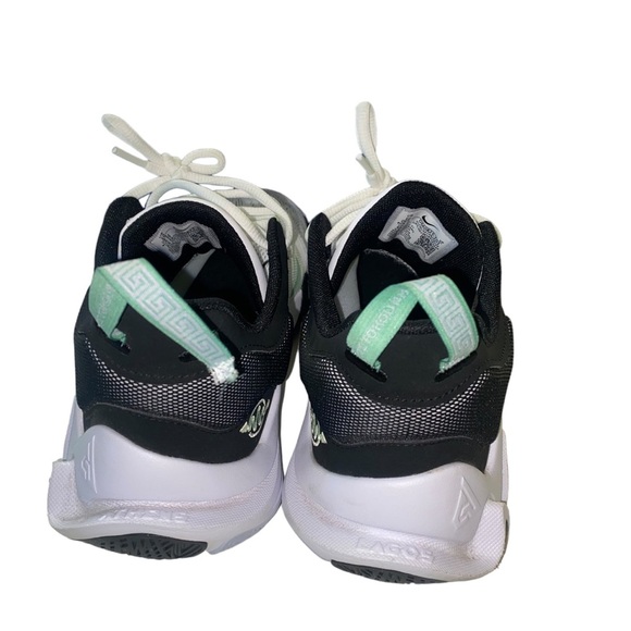 Nike Men's Giannis Immortality 2 White Black Basketball Shoes Sneakers Trainers - Picture 13 of 15